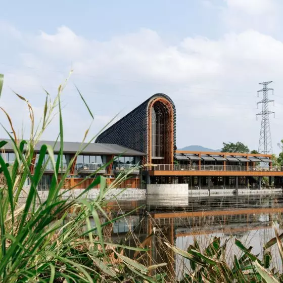 Zhuhai Chillong Dreamland Barn Restaurant w Zhuhai