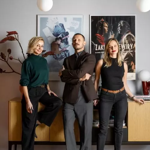 Apartament Mateusza Banasiuka w Serocku. Rodzinny azyl nad Zalewem Zegrzyńskim