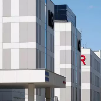 Centralny Zintegrowany Szpital Kliniczny w Poznaniu, Projekt: INDUSTRIA PROJECT Sp. z o.o. Materiał na elewacji: EQUITONE [coloura]