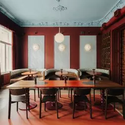 restauracja UKOI przy ulicy Piotrkowskiej w Łodzi