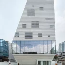 Hapjeong Artplex w Seulu projektu NOTNOT Architects