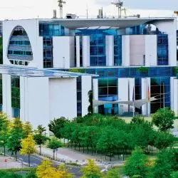 czy dyrektywa unijna Green Claims Directive zakończy walkę z greenwashingiem w architekturze?