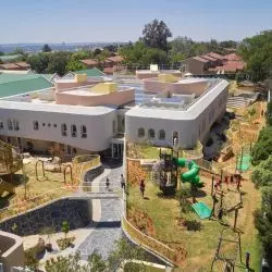 Redhill Early Learning Centre w Johannesburgu projektu Hubo Studio