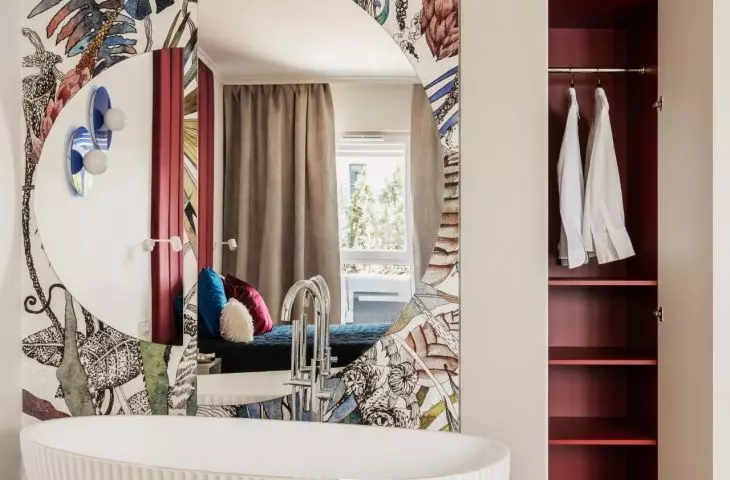 Wanna w pokoju i odważne kolory. 37-metrowy apartament na wynajem projektu MGN