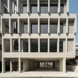 HOURS Building w Seulu projektu See Architects