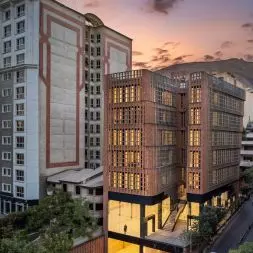 Hitra Office & Commercial Building projektu Hooba Design w Teheranie
