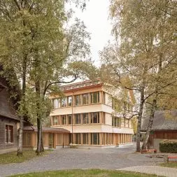 Nowy budynek Bossard Schule w Unterägeri projektu Gut Deubelbeiss Nill Architekten