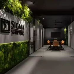 Sigma Shipping — Lighting Design: ATRIA Sztuka Światła. Projekt wnętrza: Pracownia Architektoniczna Katarzyna Kruk.