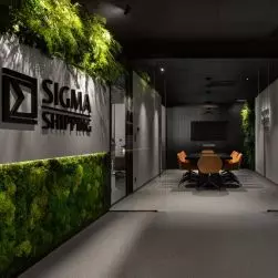 Sigma Shipping — Lighting Design: ATRIA Sztuka Światła. Projekt wnętrza: Pracownia Architektoniczna Katarzyna Kruk.