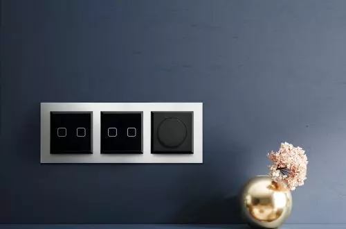 Steruj domem telefonem – co dają łączniki Sonata Touch Wi-Fi i regulator temperatury Ospel