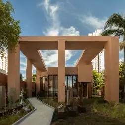Pavilhão Sofia projektu Leonardo Zanatta Arquitetura w São Paulo