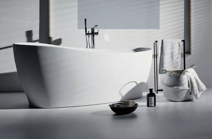 Palomba Serafini Asociati's designer bathtubs for IDEAL STANDARD