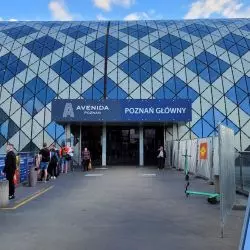 Poznań Główny, główne wejście do „chlebaka”, od strony Mostu Dworcowego