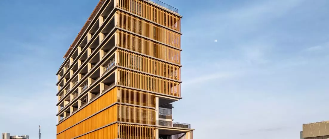 Między dwiema ulicami. Capote 210 projektu Andrade Morettin Arquitetos