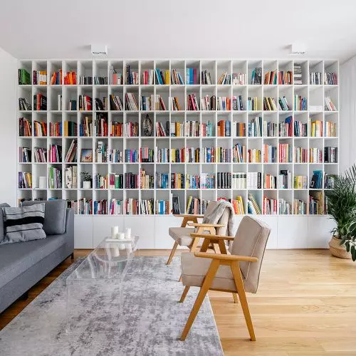 Minimalism, books and vintage furniture. Zoliborz apartment from 3XEL Architects