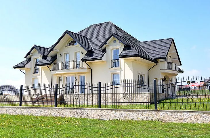 Nowoczesne, z 60-letnią tradycją – pokrycie dachu Gerard AHI Roofing System