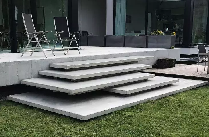 Mała architektura betonowa. Solidny i piękny akcent przestrzeni prywatnego ogrodu i miasta