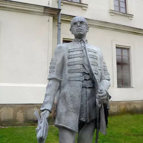 Nowy pomnik w Krakowie. Czy nie istnieją inne formy upamiętniania?