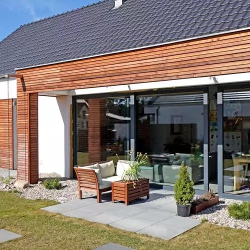 Space, sun and warmth. Energy-efficient house with mezzanine floor