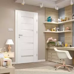Modne wnętrza z drzwiami POL-SKONE - model Fiori W02 białe
