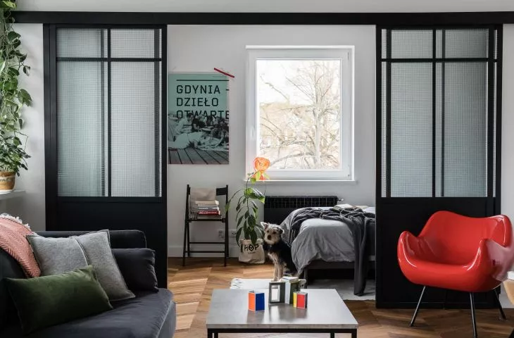 Wnętrze mieszkania w gdyńskim klimacie. Projekt duetu trójmiejskich architektek
