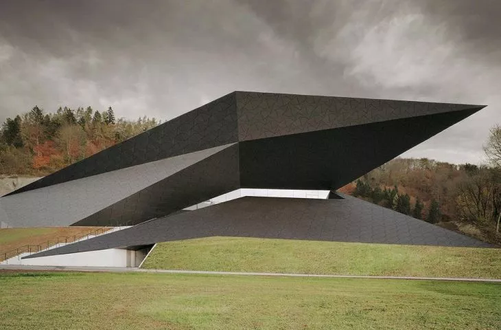 Płyty włókno-cementowe. Naturalny materiał kompozytowy na nowoczesnych elewacjach