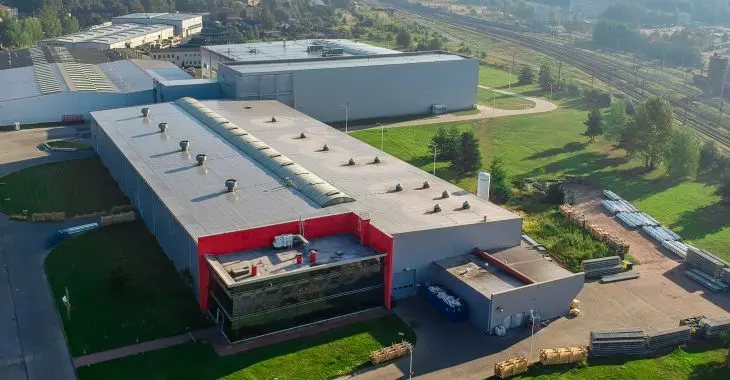 Nowoczesny zakład produkcyjny Yawal