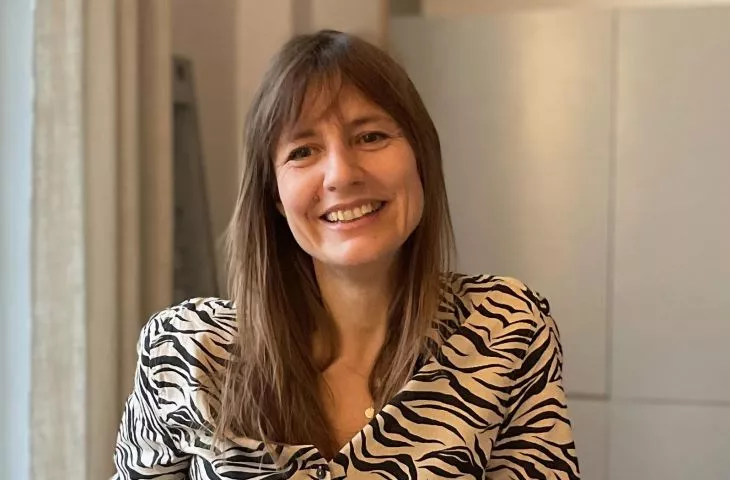„Zawsze miałam dużo czułości dla cegły”. Krystyna Fiszer w cyklu „10 pytań do…”