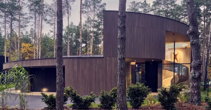 Circle Wood House