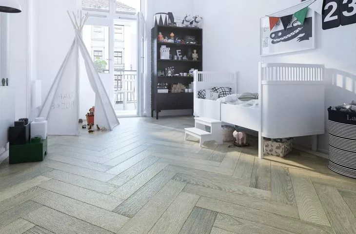 Drewniane podłogi zarówno do miejskiego apartamentu jak i do przestronnego domu w stylu skandynawskim