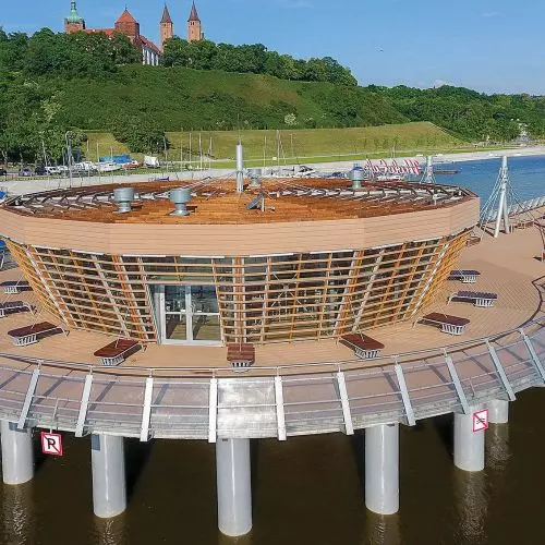 Tarasy Twinson – połączenie technologii i natury. Naturalny wygląd drewna oraz trwałość PVC