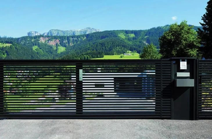 Guardi aluminum fences and gates. Quality and aesthetics for the sophisticated investor