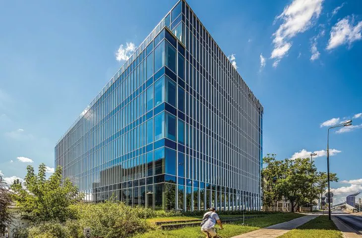 Façade and sliding door systems of the highest quality