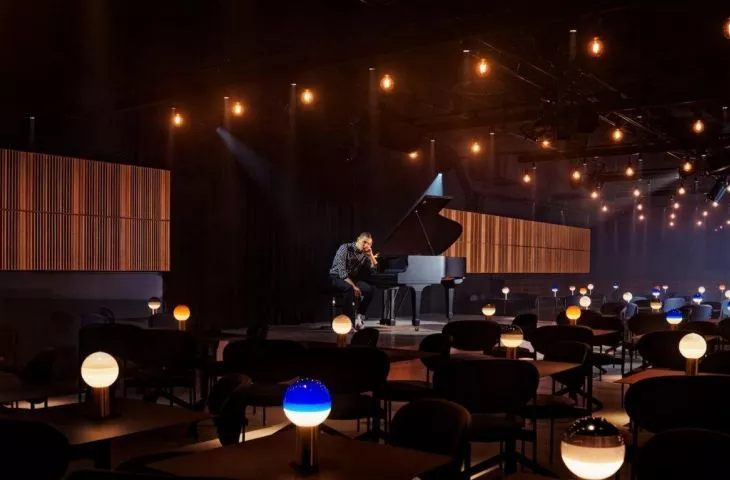 Jassmine. We long for concerts in such interiors