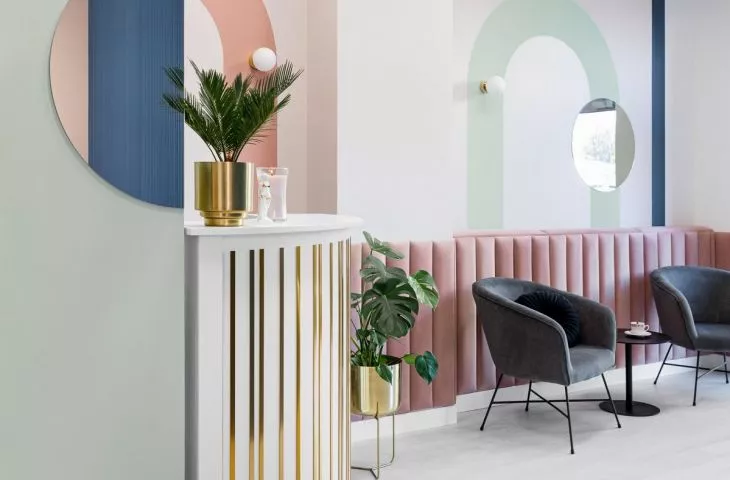 Where I like it! Unusual beauty salon by BO/SKO