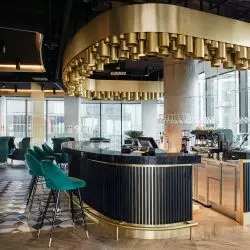 Bar w hotelu Crowne Plaza