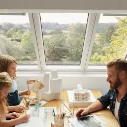 Zestawy okienne VELUX – więcej światła i panoramiczny widok