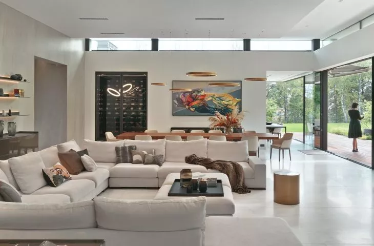Luxury villa in Italian style. Interiors of a house near Poznań