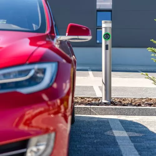 Świetlana przyszłość elektromobilności — ROSA wie jak połączyć estetykę z technologią w dobie rozwiązań eko