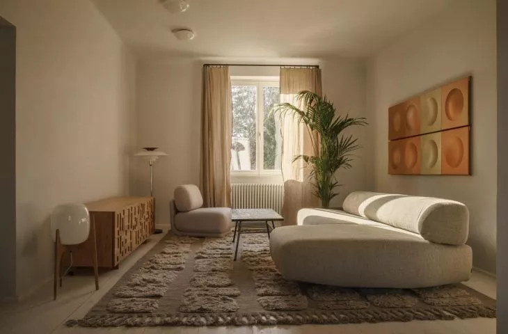 Time travel. Interiors of an apartment in Żoliborz designed by Loft Kolasinski.