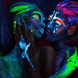 Farby luminescencyjne i chromatyczne na ściany, elewacje i nawierzchnie