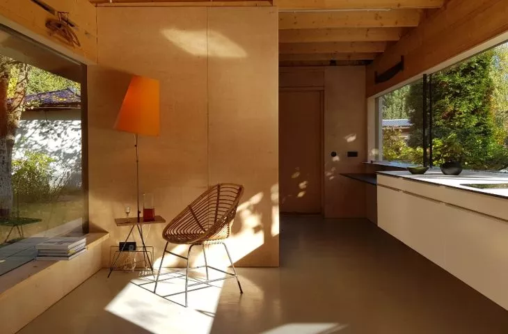 A summer house in the midst of allotment gardens. Summer according to DESEA studio