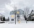 Dom z czapką