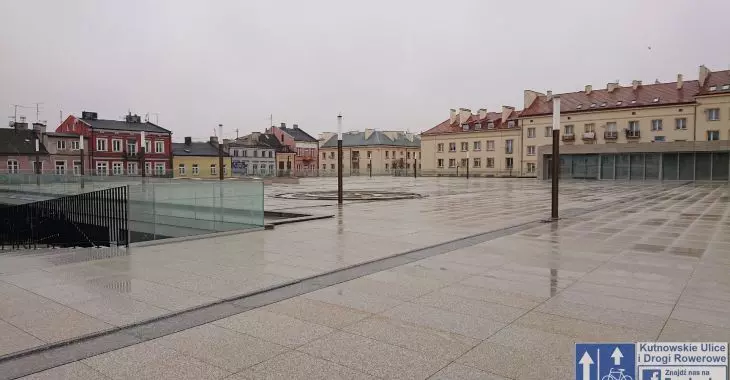 Plac Wolności w Kutnie
