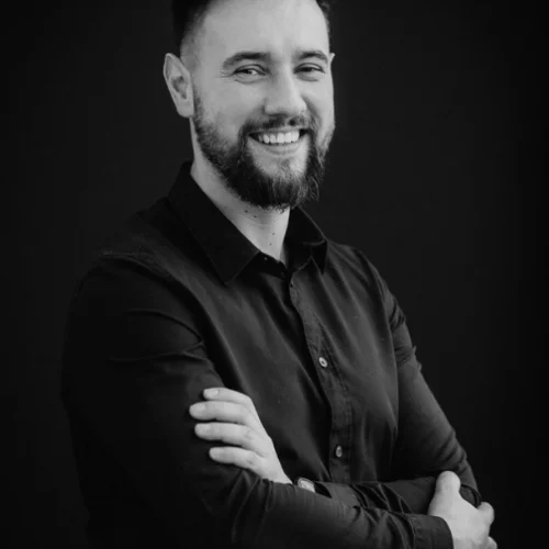 „Architektura i biznes to byłoby połączenie idealne”. 10 pytań do Mateusza Górnika