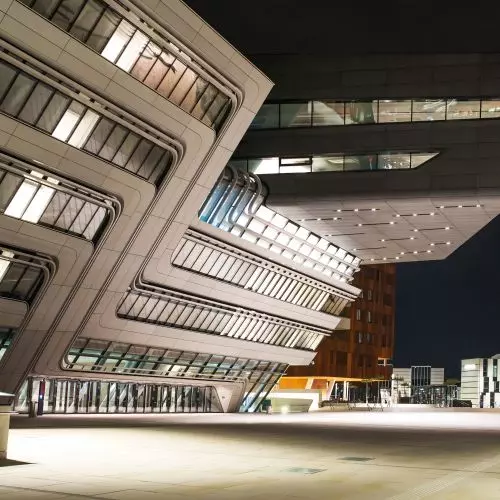 Lakiery proszkowe TIGER Coatings w Library & Learning Center projektu Zaha Hadid Architects