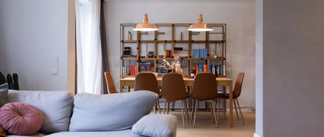 A new look at a house from the 1980s. Eclectic interiors designed by bene studio