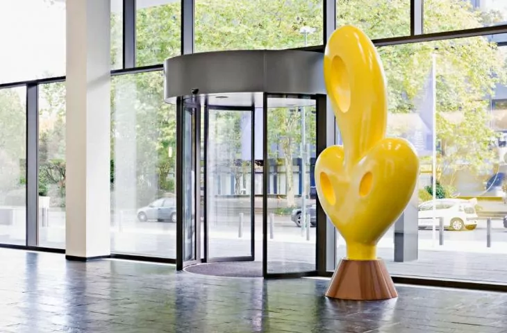 GEZE automatic round sliding door