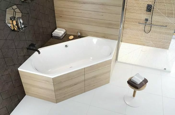 Hexagonal bathtub W6K/LUXO