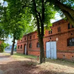Teren koszar wojskowych w Poznaniu - tymczasowa przestrzeń działalności Koszar Kultury